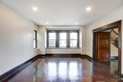 Living - 3467 Hudson Ave, Cincinnati, OH 45207 photo 7 of 10