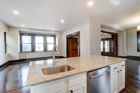 Kitchen - 3467 Hudson Ave, Cincinnati, OH 45207 photo 6 of 6