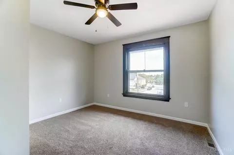 Bedroom - 3467 Hudson Ave, Cincinnati, OH 45207 photo 3 of 7