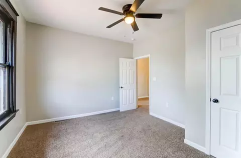 Bedroom - 3467 Hudson Ave, Cincinnati, OH 45207 photo 4 of 7