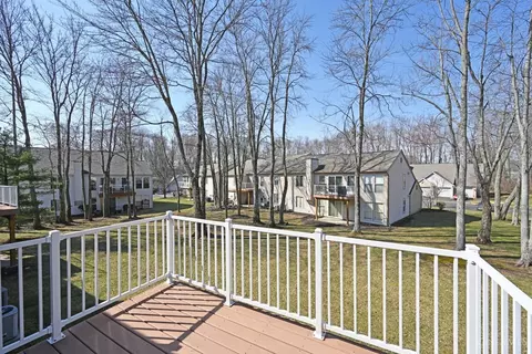 Exterior - 3989 Maplecove Ln, Cincinnati, OH 45255 photo 3 of 4