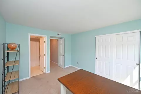 Bedroom - 3989 Maplecove Ln, Cincinnati, OH 45255 photo 8 of 8