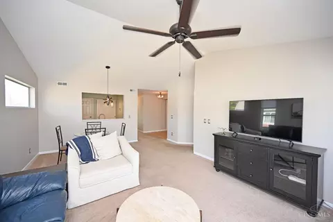 Living - 3989 Maplecove Ln, Cincinnati, OH 45255 photo 5 of 5