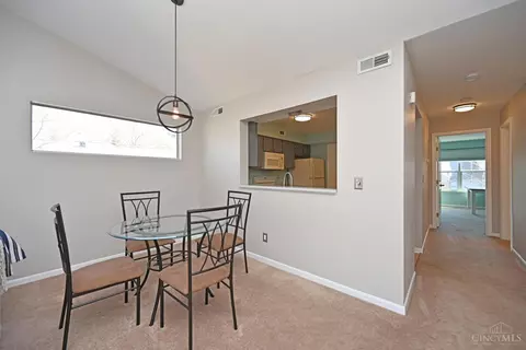 Dining - 3989 Maplecove Ln, Cincinnati, OH 45255 photo 2 of 2