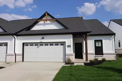 5717 White Pine Ln, Hamilton, OH 45011