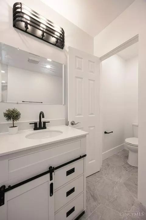 Bath - 4044 Eastern Ave, Cincinnati, OH 45226 photo 6 of 8