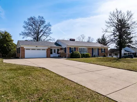 5880 Farlook Dr, Cincinnati, OH 45247