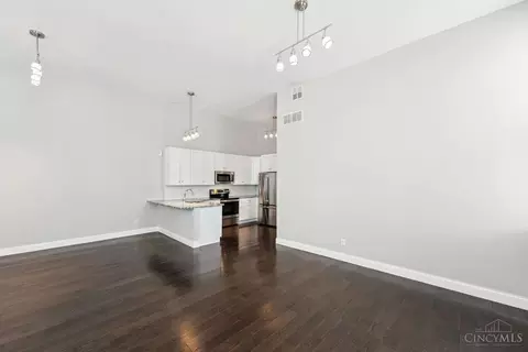 Living - 2600 Hackberry St, Cincinnati, OH 45206 photo 5 of 9