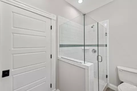 Bath - 2600 Hackberry St, Cincinnati, OH 45206 photo 5 of 5