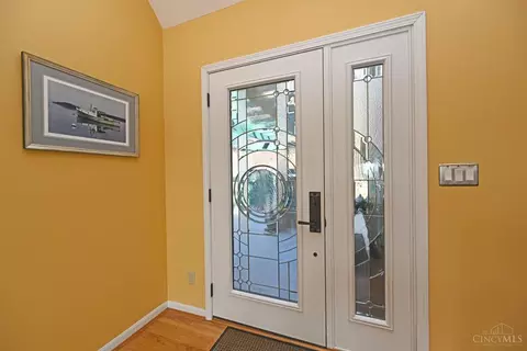 Entry Way - 975 Hill St, Cincinnati, OH 45202 photo 1 of 2