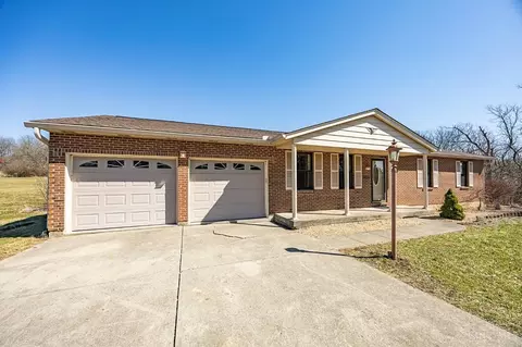 4390 Schoenling Rd, Okeana, OH 45053