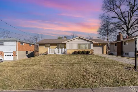 714 Carlsbad Rd, Forest Park, OH 45240