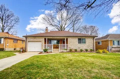 3428 Camellia Ct, Cheviot, OH 45211
