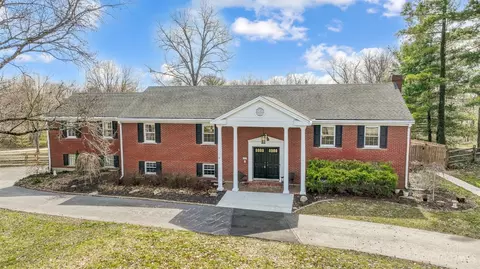696 Dunwoodie Dr, Anderson Twp, OH 45230
