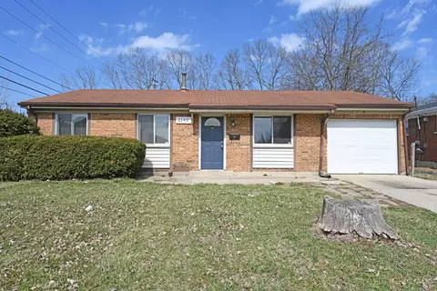 2140 Sevenhills Dr, Cincinnati, OH 45240