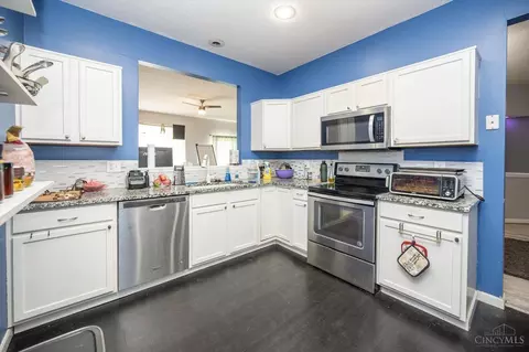 Kitchen - 2435 Elderberry Ct, Cincinnati, OH 45239 photo 2 of 2