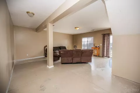 Living - 2435 Elderberry Ct, Cincinnati, OH 45239 photo 5 of 5