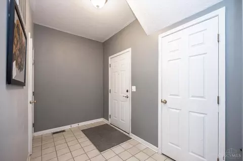 Entry Way - 2435 Elderberry Ct, Cincinnati, OH 45239 photo 1 of 2
