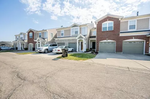 Exterior - 2435 Elderberry Ct, Cincinnati, OH 45239 photo 3 of 6