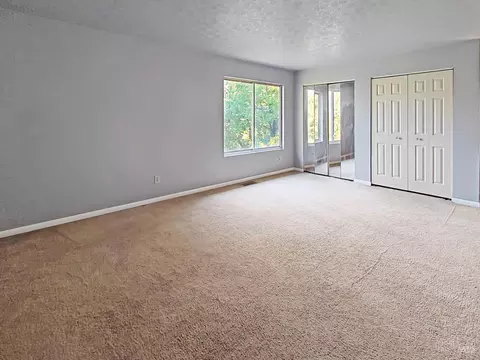 Bedroom - 3429 Reading Rd, Cincinnati, OH 45229 photo 1 of 3