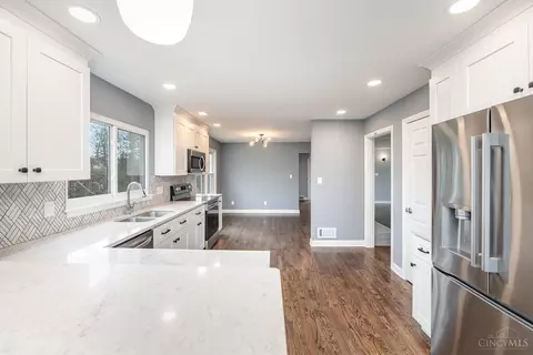 8636 Plainfield Ln, Cincinnati, OH 45236 photo 9