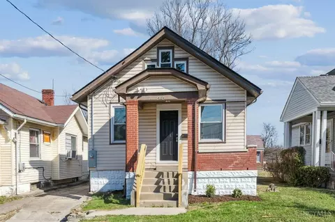 4004 Heyward St, Cincinnati, OH 45205