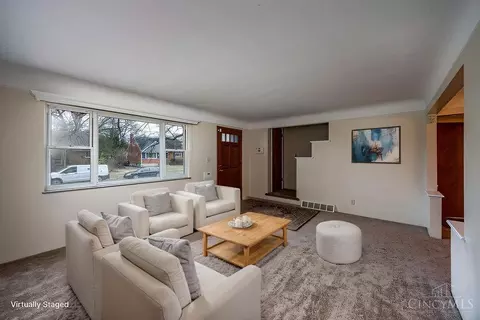 Living - 1170 Tassie Ln, Cincinnati, OH 45231 photo 3 of 6