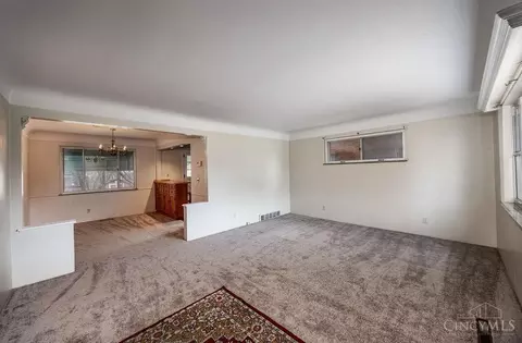 Living - 1170 Tassie Ln, Cincinnati, OH 45231 photo 1 of 6