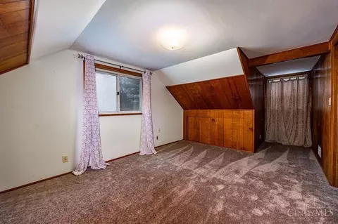 Bedroom - 1170 Tassie Ln, Cincinnati, OH 45231 photo 6 of 8