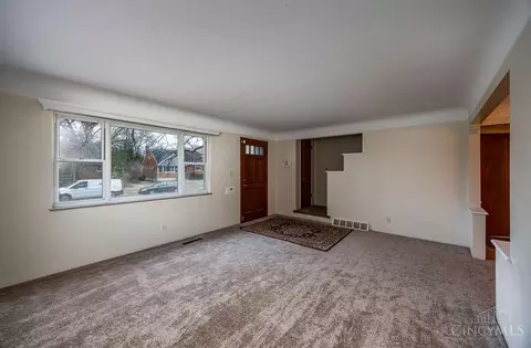 Living - 1170 Tassie Ln, Cincinnati, OH 45231 photo 6 of 6