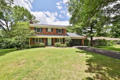 5673 Mapleridge Dr, Cincinnati, OH 45227
