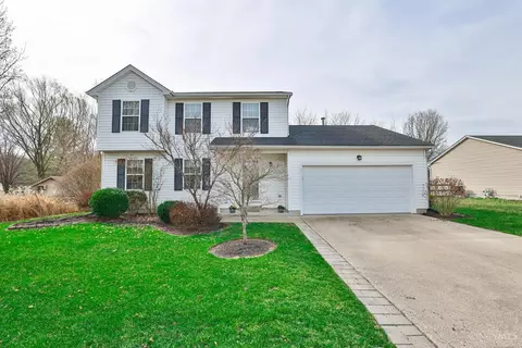 521 Meadow Springs Dr, Maineville, OH 45039