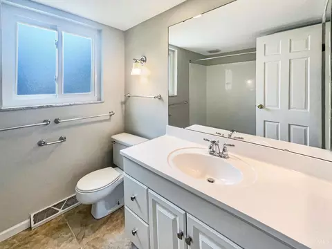 Bath - 2920 Stanwin Pl, Evendale, OH 45241 photo 1 of 3