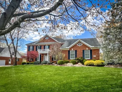 208 Sentry Hill Dr, Loveland, OH 45140