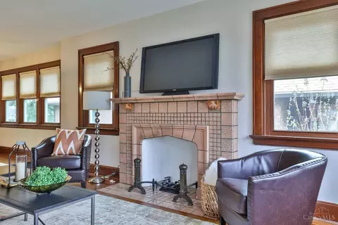 Living - 3069 Penrose Pl, Cincinnati, OH 45211 photo 5 of 5