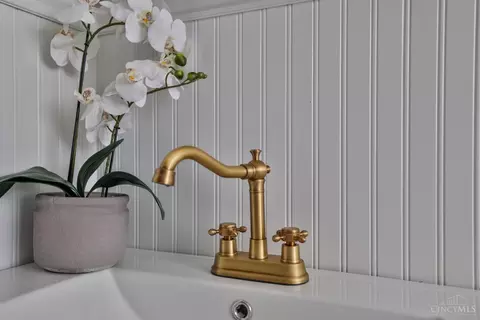 Bath - 3069 Penrose Pl, Cincinnati, OH 45211 photo 2 of 2