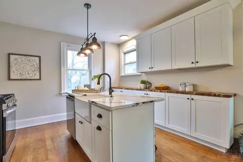 Kitchen - 3069 Penrose Pl, Cincinnati, OH 45211 photo 2 of 7