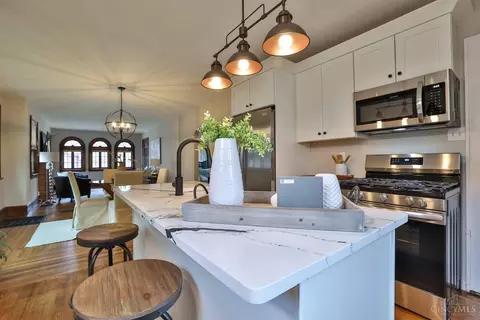 Kitchen - 3069 Penrose Pl, Cincinnati, OH 45211 photo 6 of 7