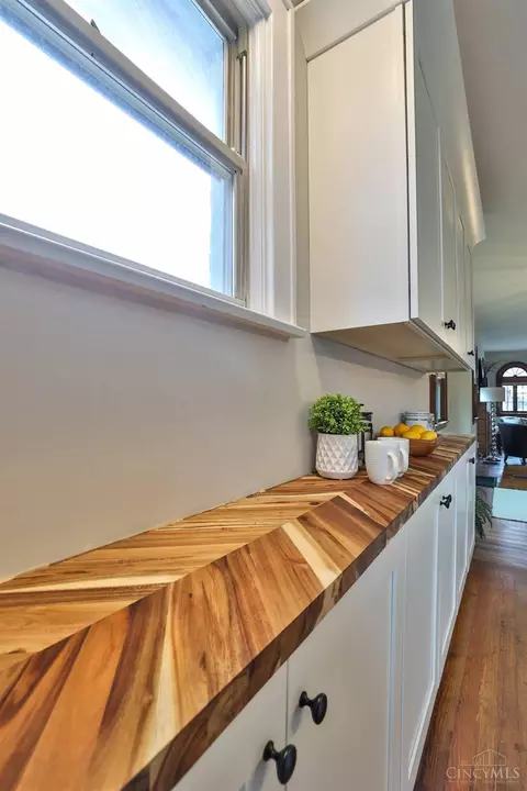 Kitchen - 3069 Penrose Pl, Cincinnati, OH 45211 photo 7 of 7