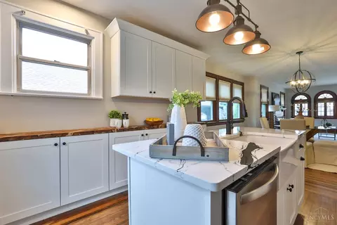 Kitchen - 3069 Penrose Pl, Cincinnati, OH 45211 photo 3 of 7