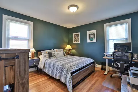 Bedroom - 3916 Oak Ave, Silverton, OH 45236 photo 4 of 6