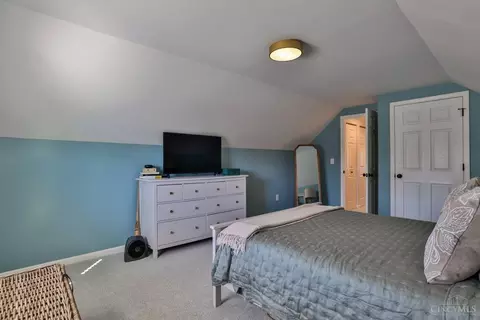 Bedroom - 3916 Oak Ave, Silverton, OH 45236 photo 3 of 6
