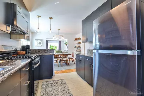 Kitchen - 3916 Oak Ave, Silverton, OH 45236 photo 2 of 3