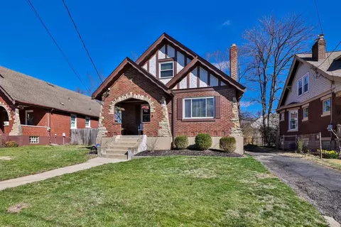 Exterior - 3916 Oak Ave, Silverton, OH 45236 photo 2 of 8