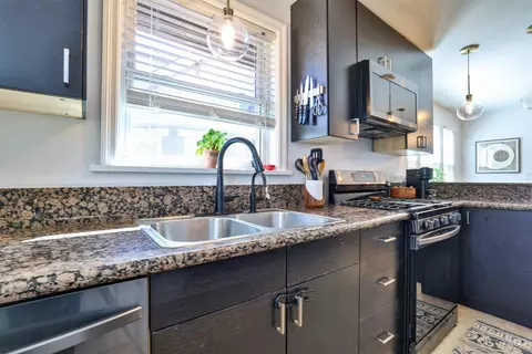 Kitchen - 3916 Oak Ave, Silverton, OH 45236 photo 3 of 3
