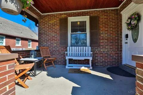 Exterior - 3916 Oak Ave, Silverton, OH 45236 photo 3 of 8