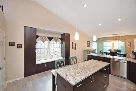 6655 Spring Arbor Dr, Mason, OH 45040 photo 9