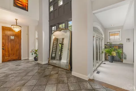 Entry Way - 3918 Devonshire Dr, Cincinnati, OH 45226 photo 1 of 1
