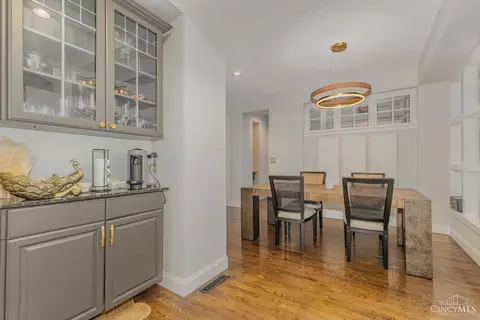 Dining - 3918 Devonshire Dr, Cincinnati, OH 45226 photo 1 of 2
