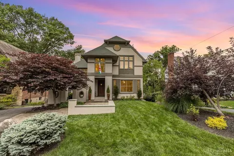 Exterior - 3918 Devonshire Dr, Cincinnati, OH 45226 photo 3 of 8